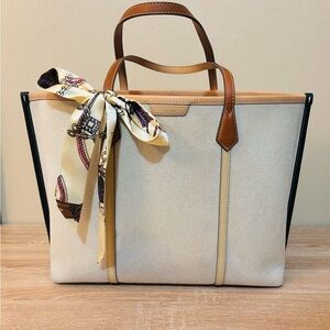 Tory Burch Perry Canvas Tote ♥️